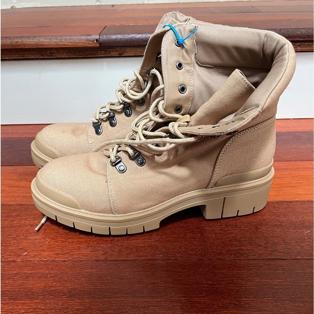 COPY - NWT MIA work boots ladies size 8.5